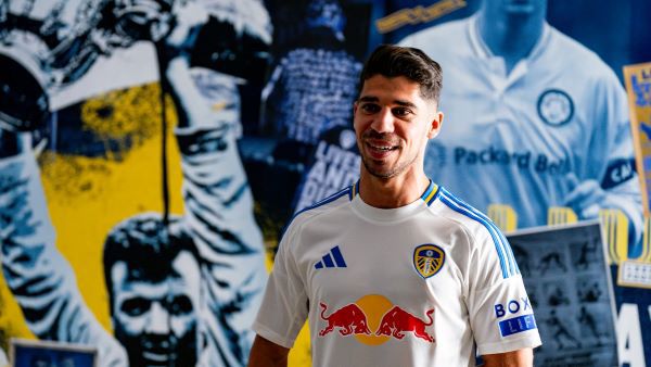 Manor Solomon har signert for Leeds