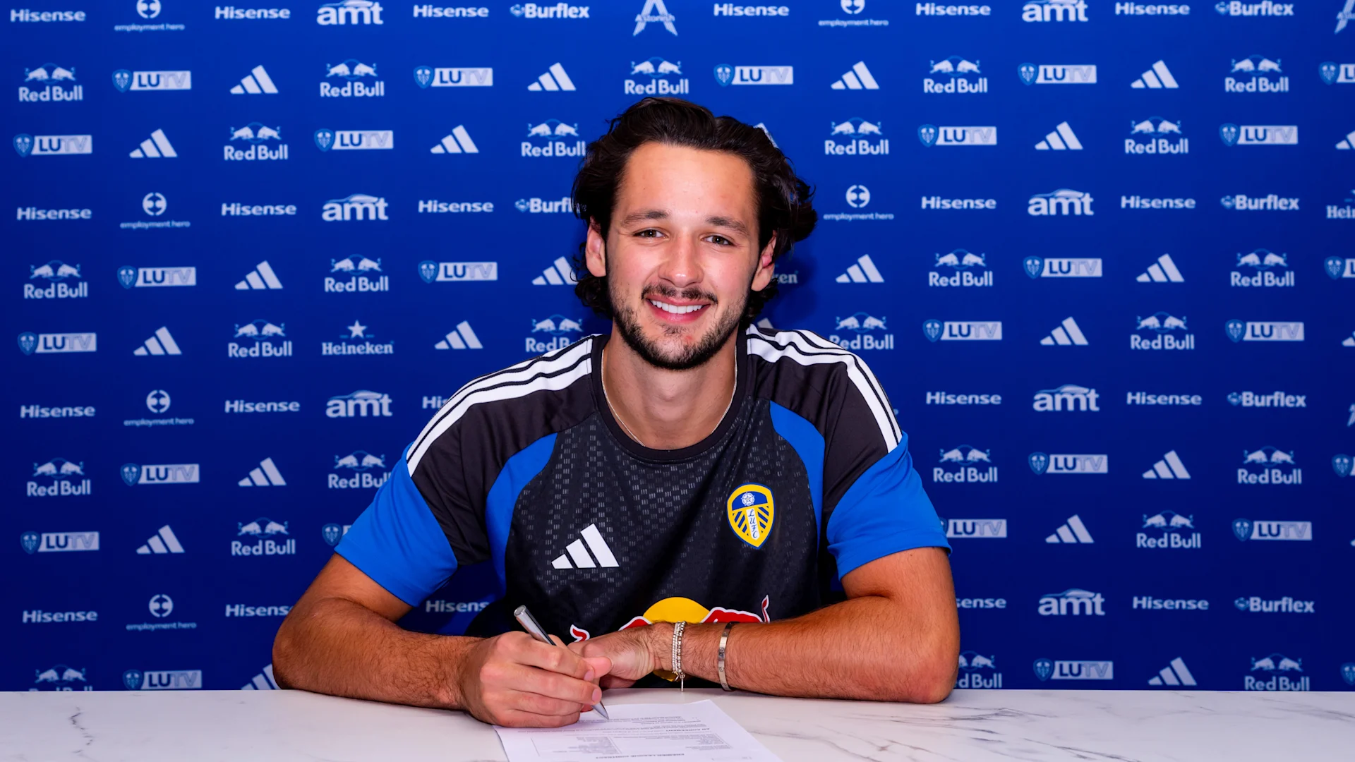 Artikkelbilde til artikkelen James Trafford har endelig signert for Leeds!